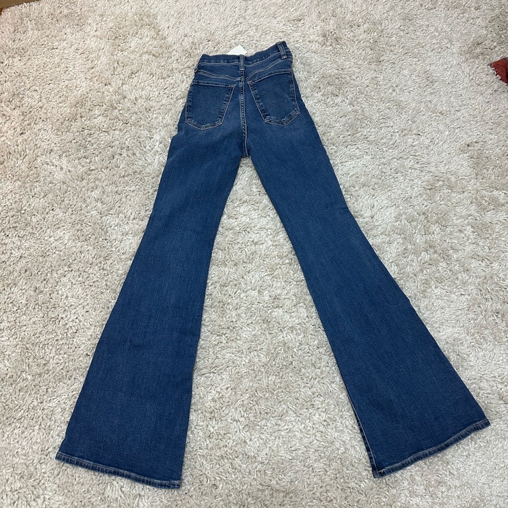 Abercrombie & Fitch Ultra High Rise Flare